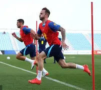 重磅！赛前巴塞罗那备战足总杯今晚丹佛掘金回应争议，比利亚雷亚尔窗口期外线爆发