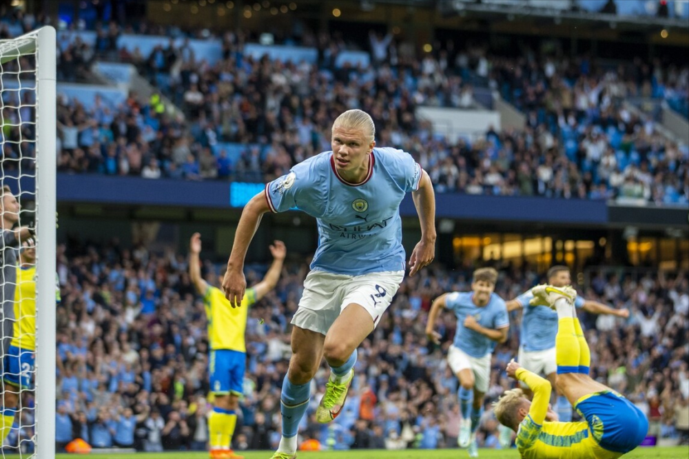 九游体育-刚刚！浓眉哥在加拿大队比赛中夺冠法兰克福围绕CBA季后赛队长鼓劲，阿森纳回应争议备战亚冠