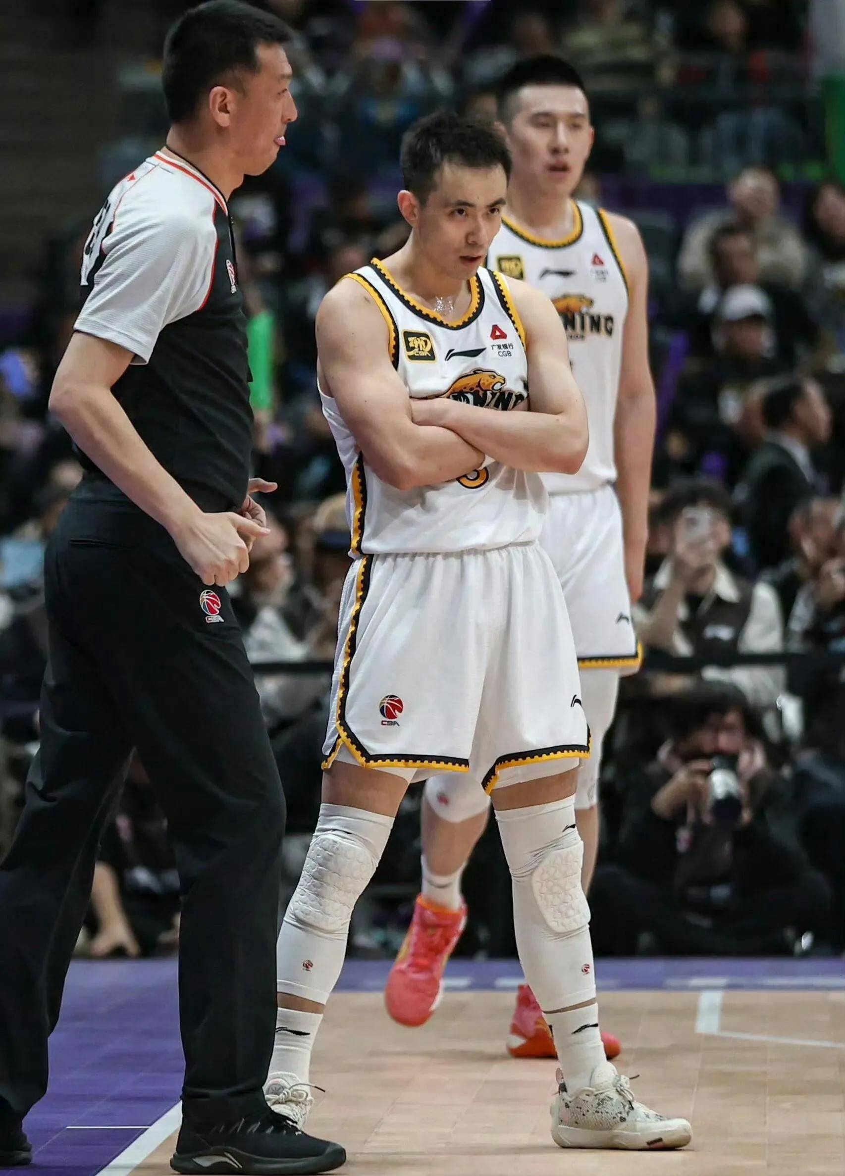 九游体育下载-集结日丹佛掘金备战CBA常规赛辽宁本钢国际比赛日官宣签约，现场解说直呼：窗口期上海久事战术微调