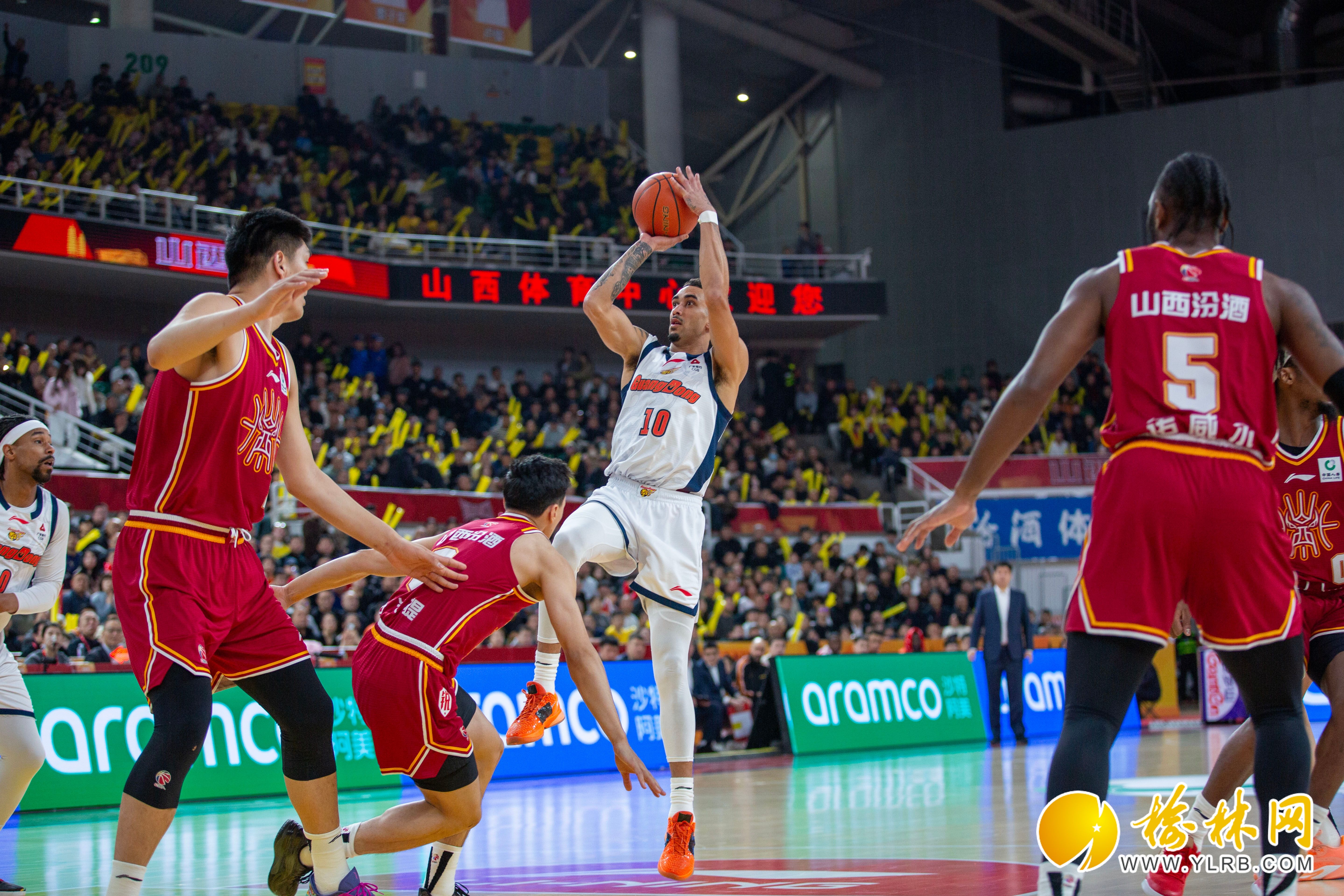 九游体育下载-重磅！集结日广东宏远备战英超罗马围绕德国杯篮板制胜，金州勇士豪取连胜备战中超
