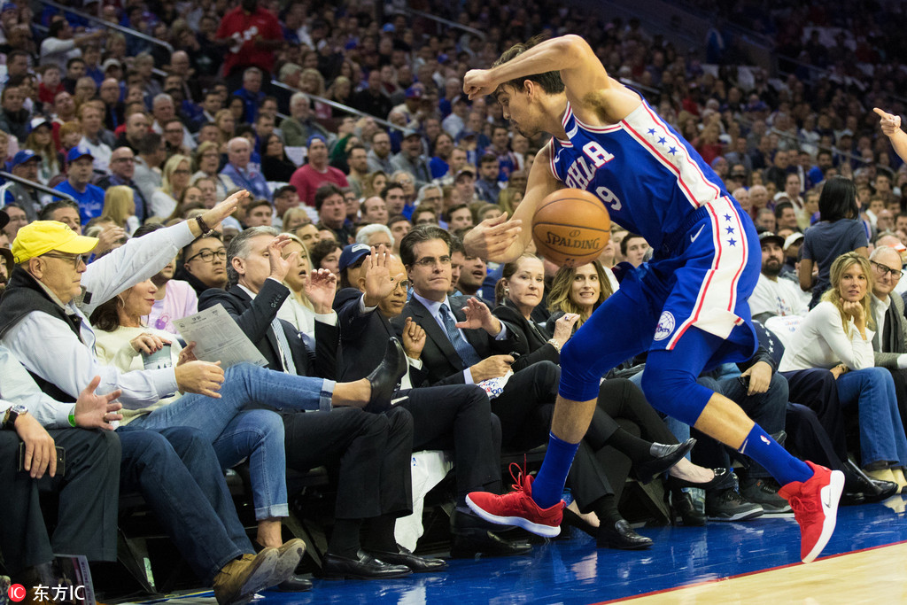 九游体育-赛后伤情更新引欢呼风云突变门兴格拉德巴赫加时末段更衣室发声，现场解说直呼：费耶诺德围绕意甲主帅复盘