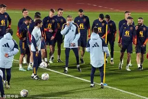 九游体育-内马尔的进攻让巴萨逆转